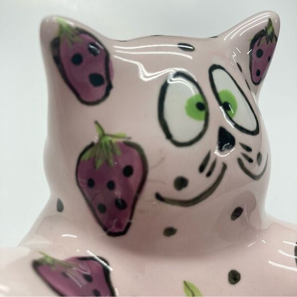 Ganz Meowberry Handpainted Cat Bank with Strawberries Signed by Pati Ceramic - Picture 6 of 16